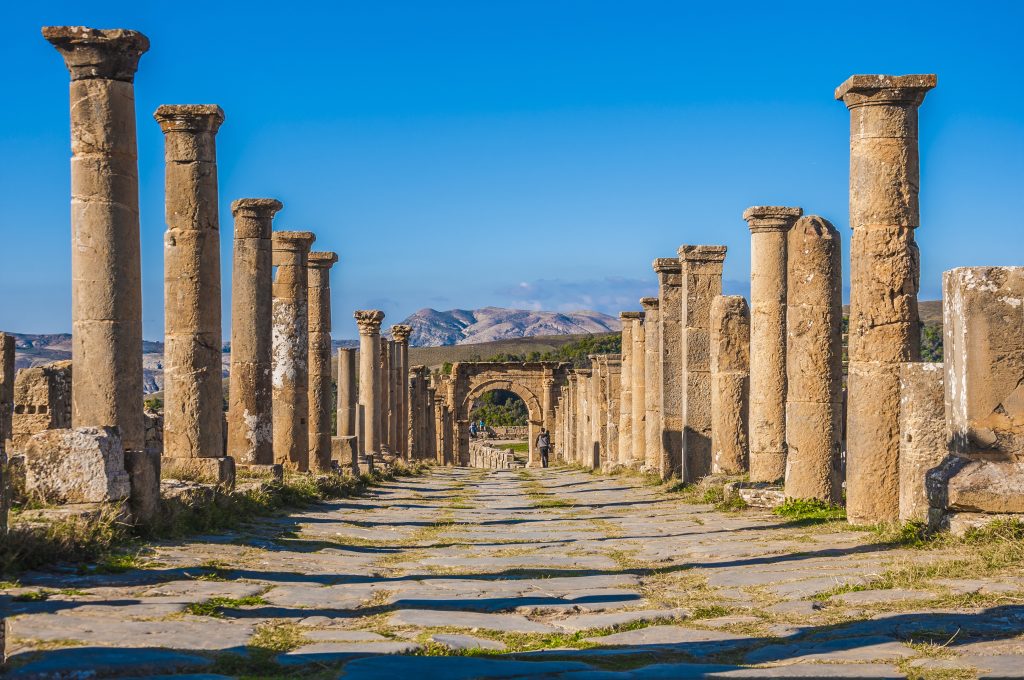 صحيفة إسبانية: “الجزائر الجوهرة التي لم تكتشف بعد”