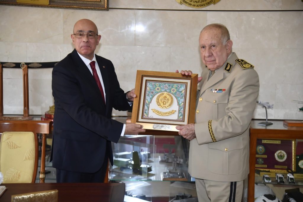 توقيع اتفاق حكومي مشترك للتعاون في مجال الدفاع بين الجزائر وتونس
