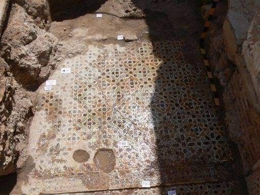 “الزليج” الجزائري يحظى بإعجاب عالمي