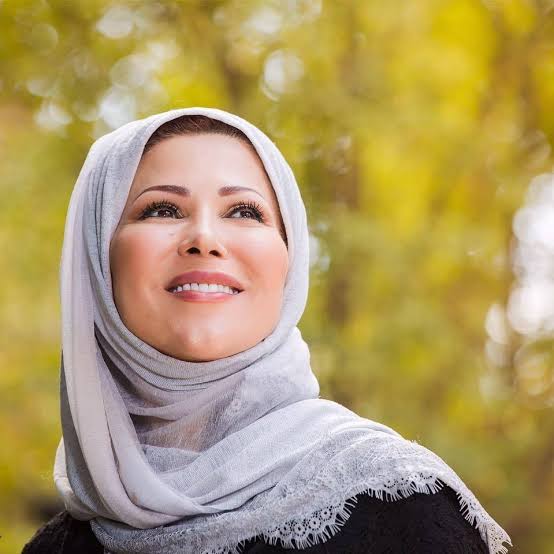 خديجة بن قنة تحقق نصف مليار مشاهدة على فايسبوك!