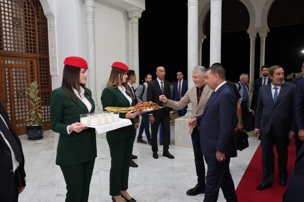 مسؤول إسباني رفيع المستوى يصل الجزائر!