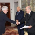 اعتماد 6 سفراء جدد بالجزائر