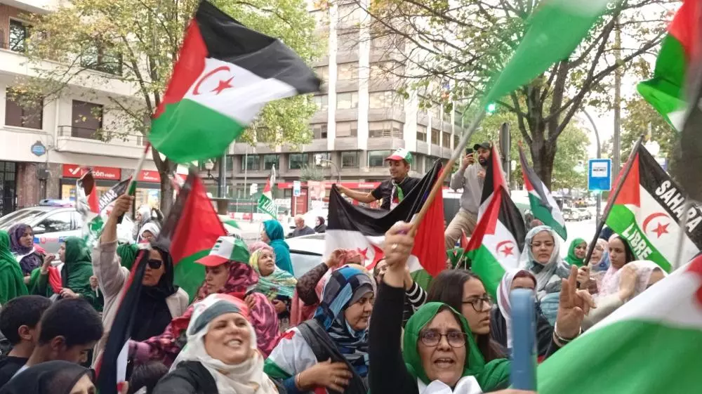 مظاهرات حاشدة للجالية الصحراوية في بيلباو الإسبانية رفضا لمحاولات الالتفاف على الشرعية الدولية