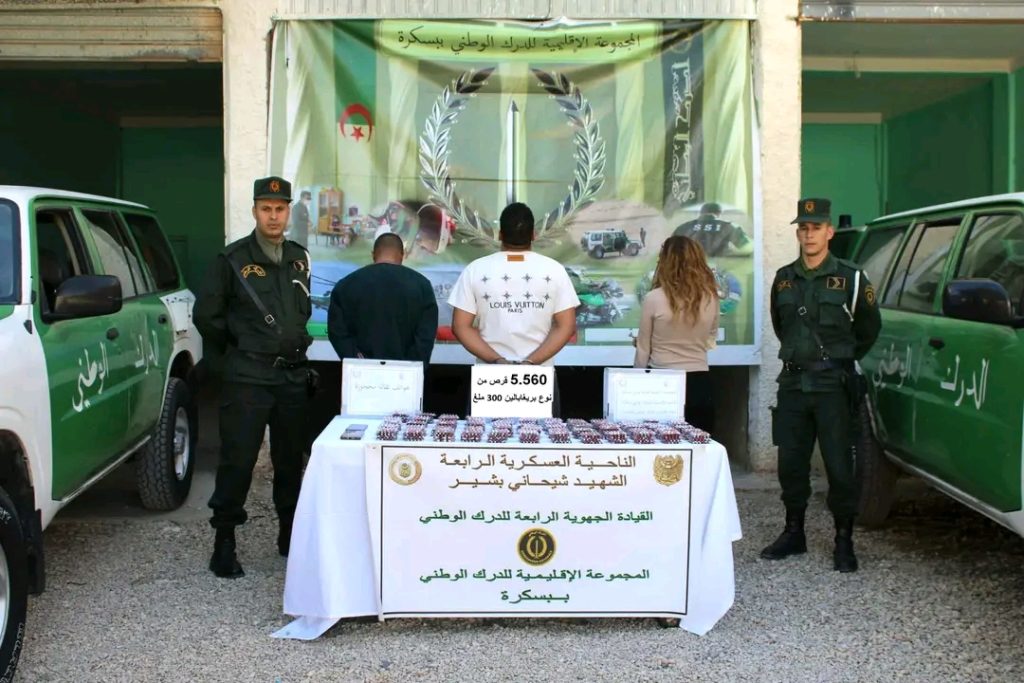 إحباط محاولة اغراق الجزائر بأزيد من 7 قناطير كيف معالج قادمة من المغرب