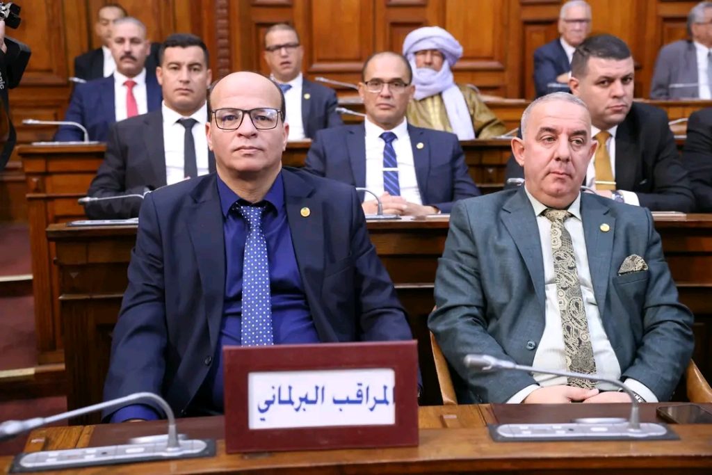 مجلس الأمة الجزائري يصادق على نصي قانوني إحداث أوسمة عسكرية