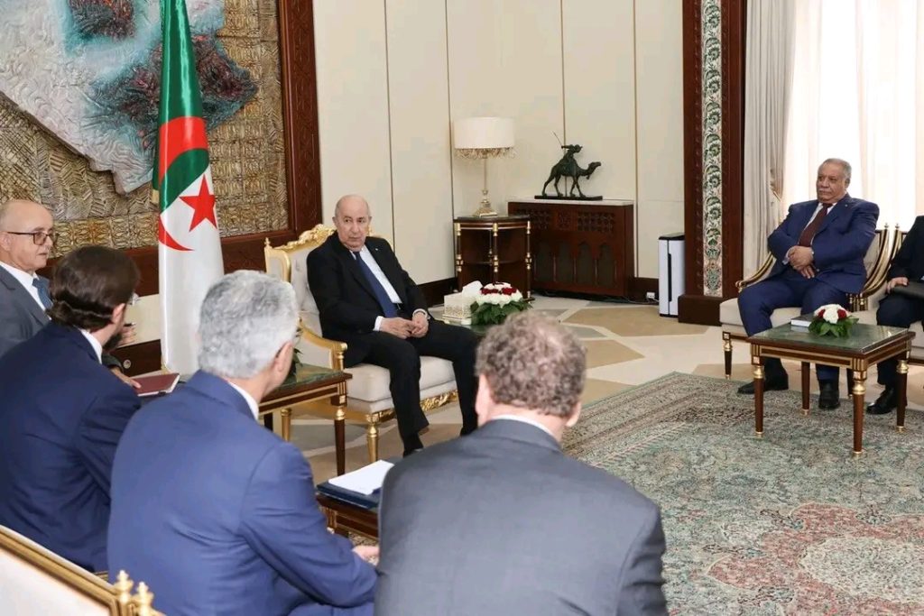 الرئيس الجزائري يستقبل رئيس منظمة أرباب الأعمال الروسية