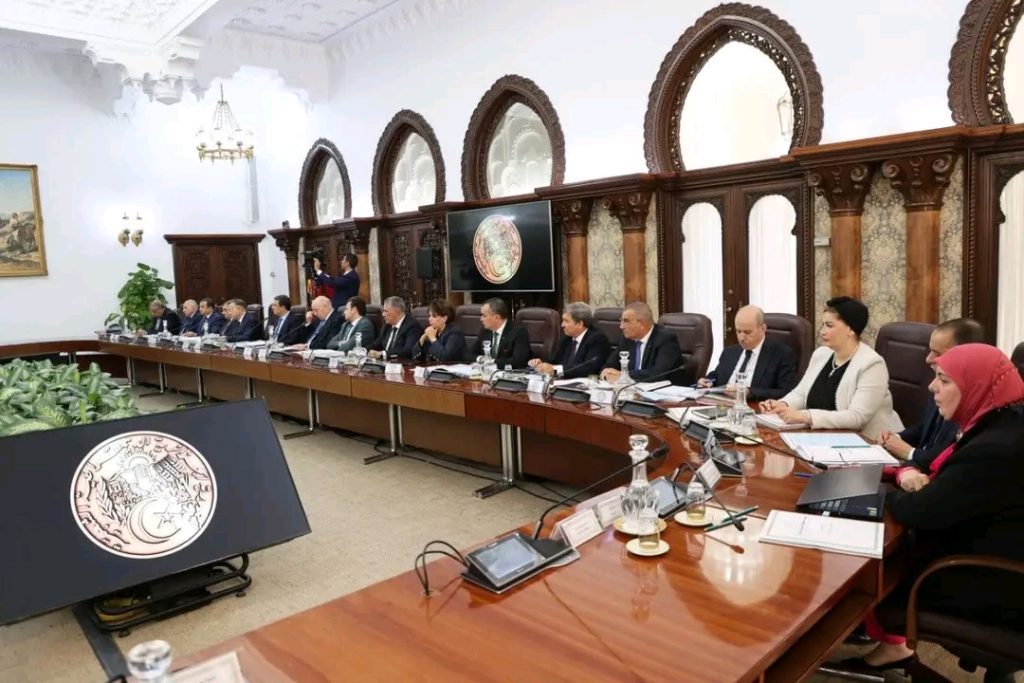 اجتماع مجلس الوزراء الجزائري.. هذه أوامر وقرارات الرئيس تبون للحكومة