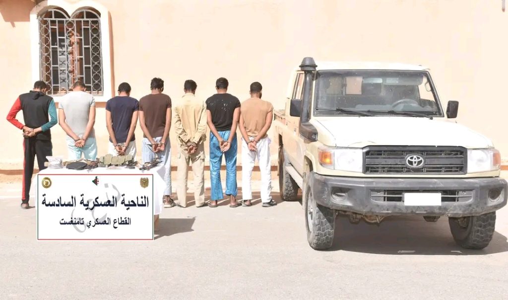 الجيش الجزائري يحبط مخططا إرهابيا جنوب البلاد