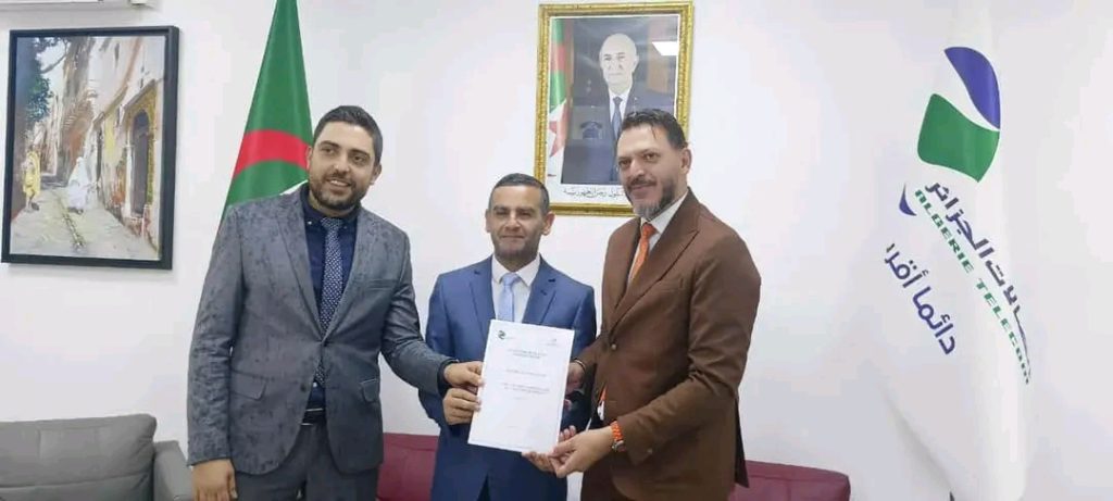 اتفاقية شراكة بين المنظمة الوطنية للصحافيين الجزائريين و اتصالات الجزائر لدعم الأسرة الإعلامية