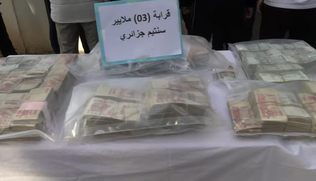 الأمن الجزائري يطيح بشبكة إجرامية مختصة في تهريب المهاجرين عبر البحر
