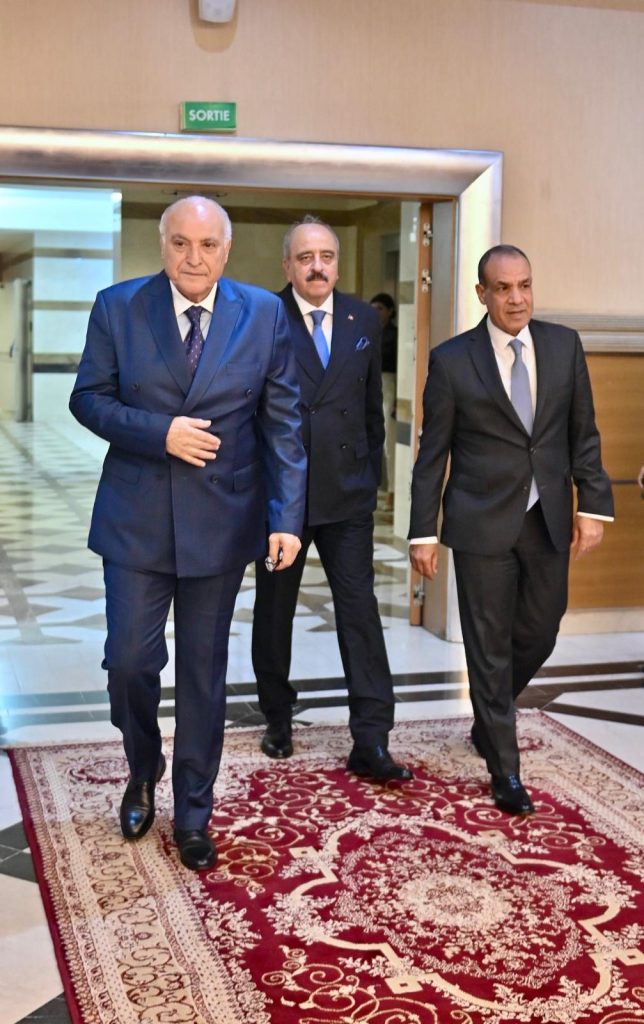 من الجزائر .. دول جوار ليبيا تدعو للسحب الفوري للمرتزقة !