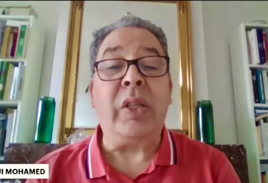 محلل سياسي مغربي: الشعب يستهلك الدقيق الموجه للحيوانات!
