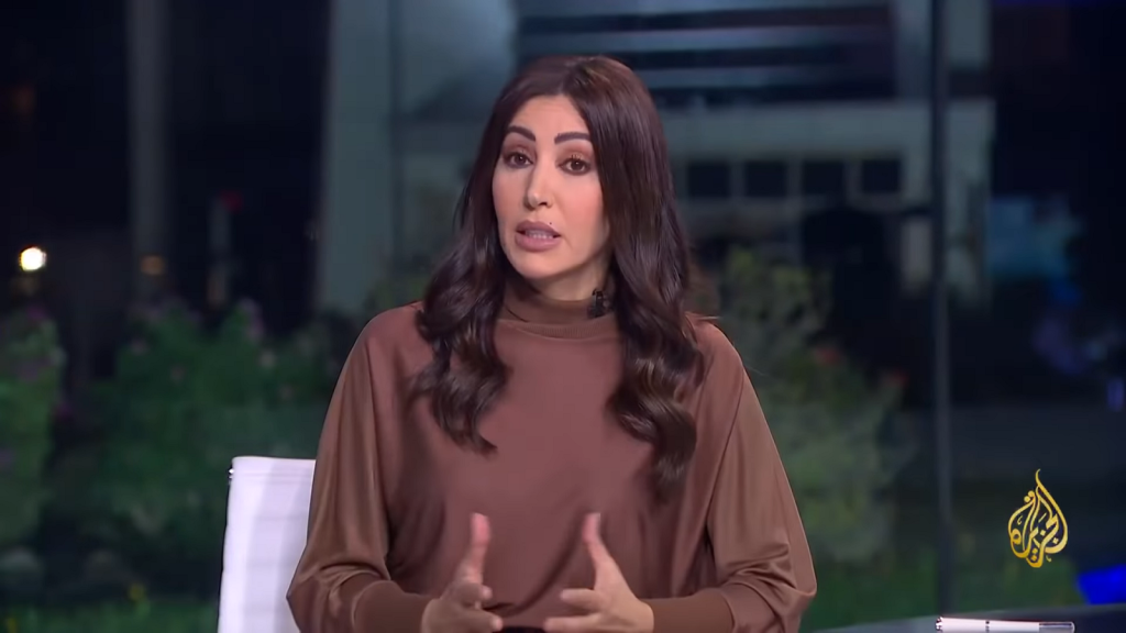 المذيعة الجزائرية فيروز زياني تتوج بجائزة “إيمي العالمية 2025” عن برنامج “للقصة بقية”