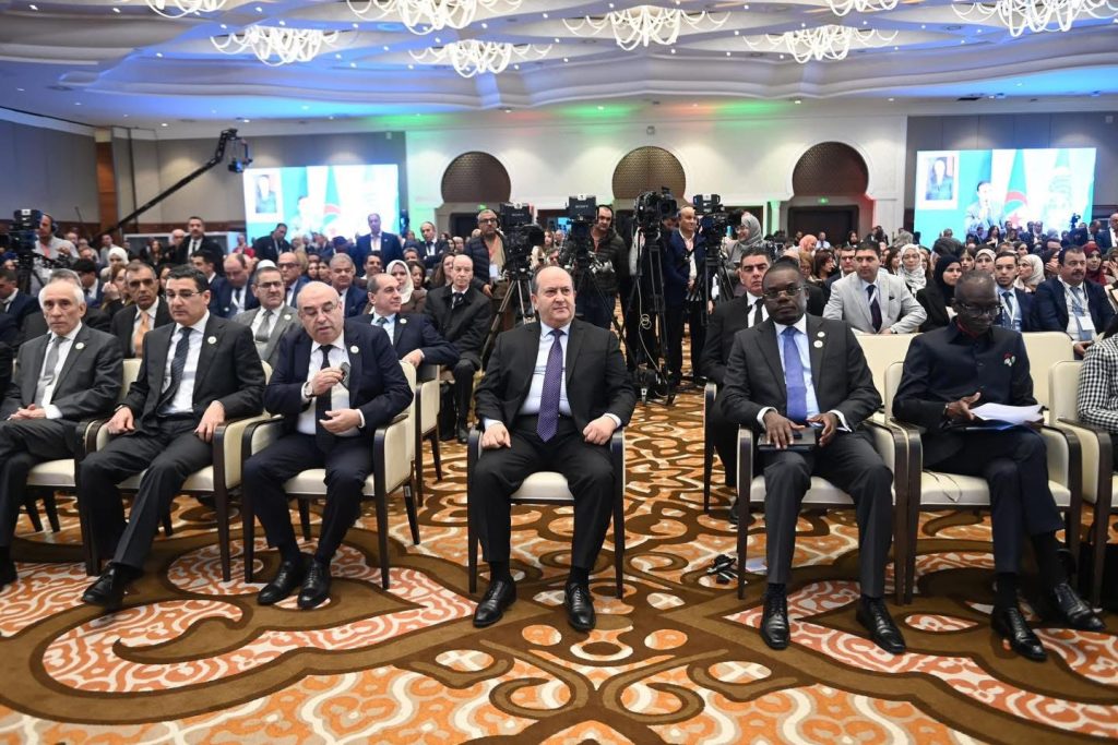 الرئيس تبون: الجزائر تمتلك   ثلث المؤسسات الصيدلانية في أفريقيا
