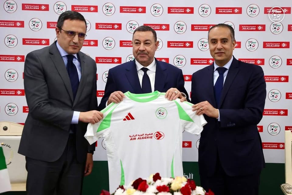 الخطوط الجوية الجزائرية الناقل الرسمي للخضر
