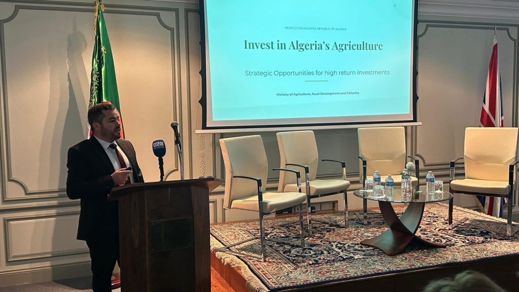 تعزيز الشراكة الجزائرية البريطانية في الميدان الفلاحي عبر نقل وتوطين تقنيات “Agri-Tech”