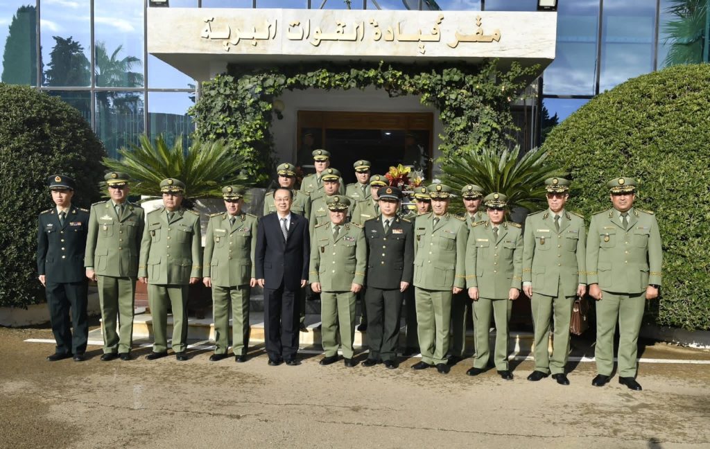 نحو تعزيز مجالات التعاون  العسكري بين الصين والجزائر