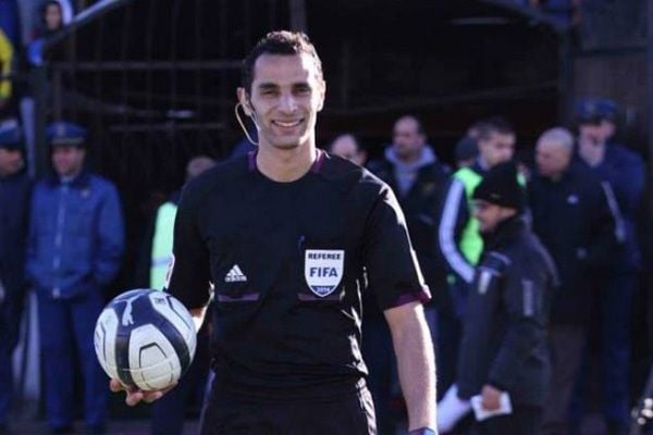 الجزائري مصطفى غربال مرشح لنيل جائزة أفضل حكم في العالم 2025