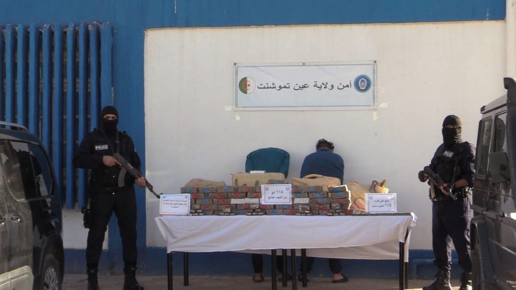 الأمن الجزائري يضبط 1 قنطار من الكيف المعالج مصدرها المغرب