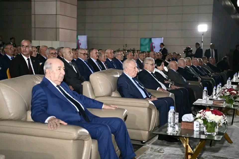 الرئيس تبون يترأس حفلا على شرف إطارات سامية في الجيش الجزائري