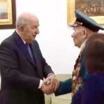 تبون يستقبل “صائد الألغام” الروسي الذي أنقذ الجزائر من إرث الاستعمار الدموي
