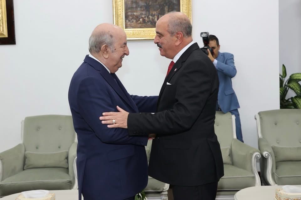 وزير الخارجية التونسي في ضيافة الرئيس تبون