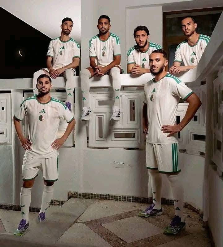 قميص من روح صحراء الجزائر ..  أديداس تكشف عن زي الخُضر الجديد لكأس إفريقيا 2025 ومونديال 2026