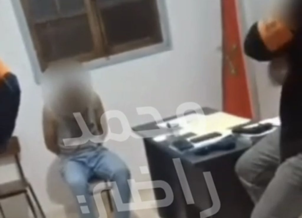 فيديو مسرب من داخل مراكز التعذيب في المغرب.. هكذا يعذب الشباب المعارض لمحمد السادس