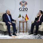 تطورات الأوضاع بحوض المتوسط والساحل الصحراوي محور محادثات عطاف مع نظيره الإسباني