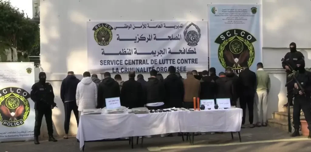 الأمن الجزائري يطيح بشبكة إجرامية مختصة في تهريب المهاجرين عبر البحر