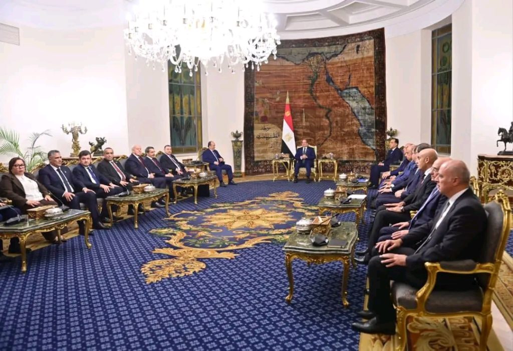 السيسي:الجزائر ومصر ركيزتان أساسيتان لاستقرار العالم العربي وشمال أفريقيا