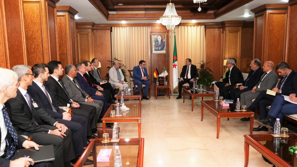 نحو تعزيز الشراكة الجزائرية–الألمانية في الطاقة والمناجم وتحلية المياه