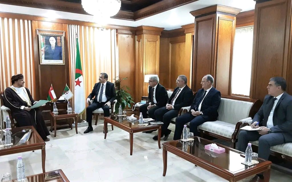 نحو توسيع الاستثمارات في مجالي الطاقة والمناجم بين الجزائر وسلطنة عمان