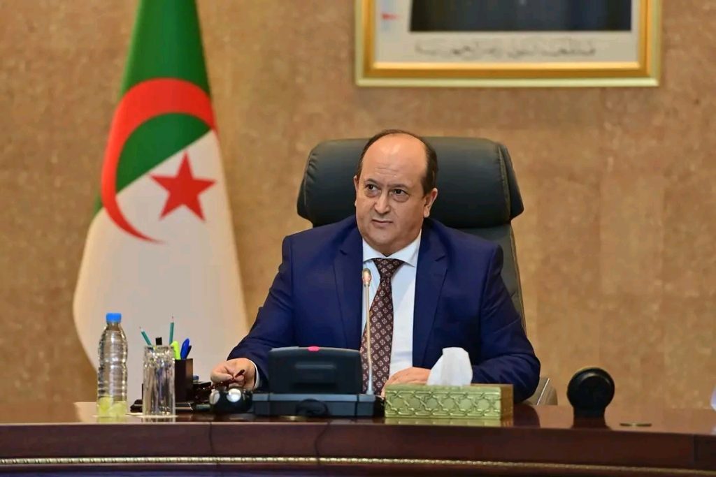 ملفات هامة على طاولة الحكومة الجزائرية