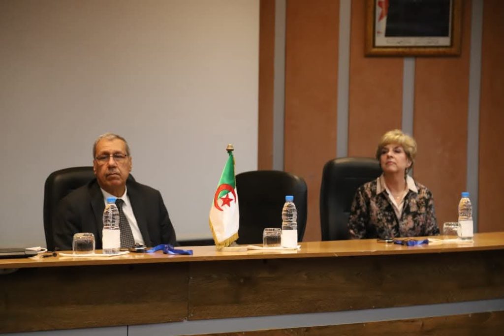 تعاون جزائري-أمريكي لتعزيز كفاءة القضاة والمحققين في مجال العملات المشفرة