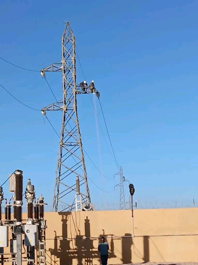 “سونلغاز” تطلق محطتين جديدتين لتحويل الكهرباء بالجنوب الجزائري