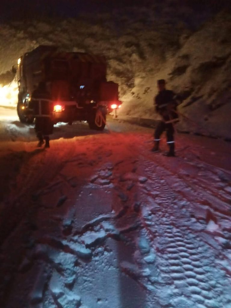 عاصفة ثلجية تضرب ولايات جزائرية (تغطية خاصة)