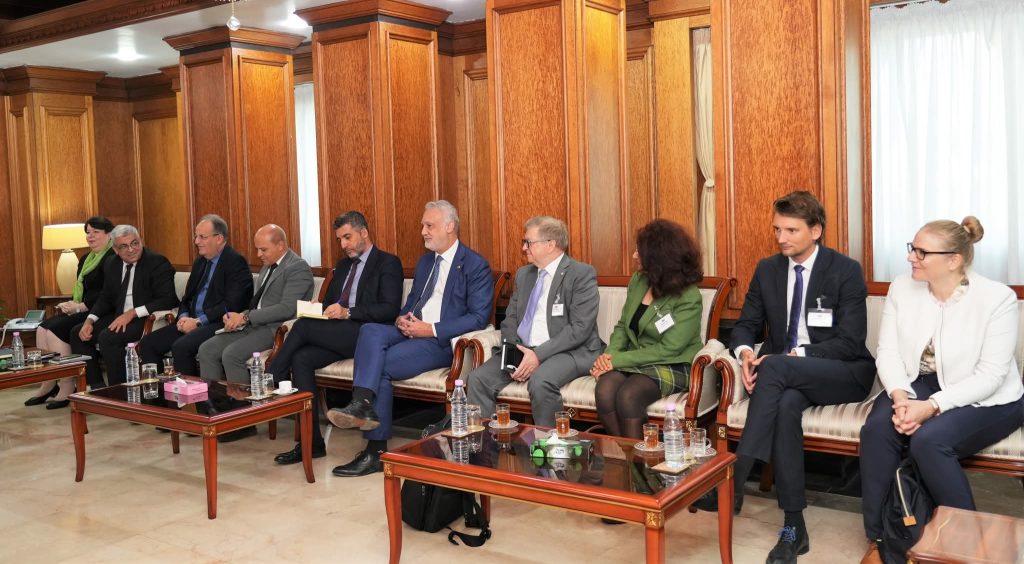 نحو تعزيز الشراكة الجزائرية–الألمانية في الطاقة والمناجم وتحلية المياه