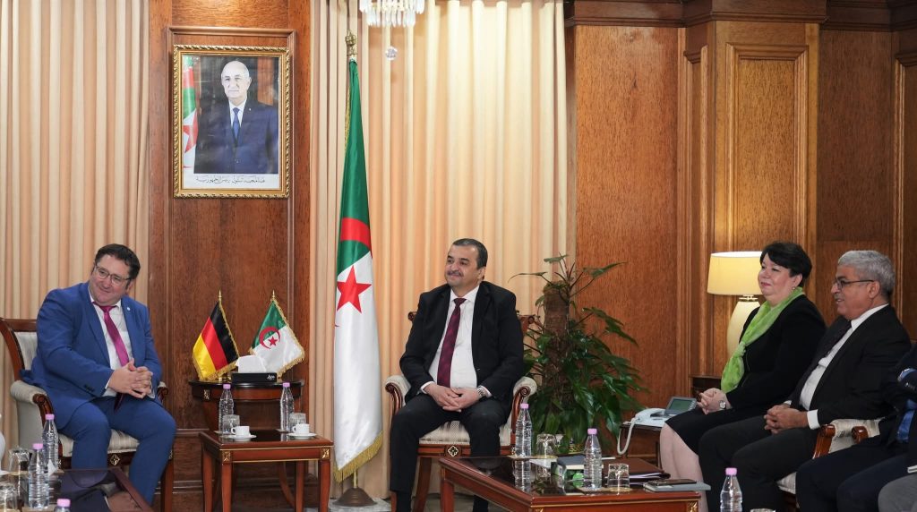 نحو تعزيز الشراكة الجزائرية–الألمانية في الطاقة والمناجم وتحلية المياه