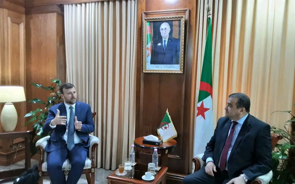 عملاق الصناعة الكهربائية البرازيلية يسعى لجعل الجزائر منصّة إقليمية لنشاطاته الصناعية والتكنولوجية