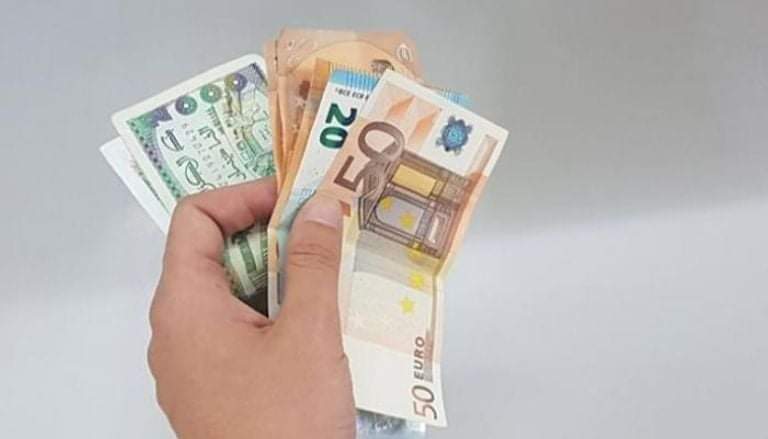 هذه هي أسعار سعر صرف اليورو مقابل الدينار الجزائري في السوق الموازية!