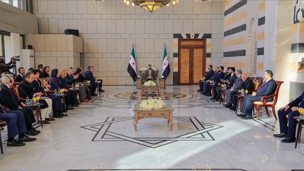 عمار بن جامع يصل سوريا على رأس وفد دبلوماسي دولي يضم ممثلي الدول الأعضاء في مجلس الأمن