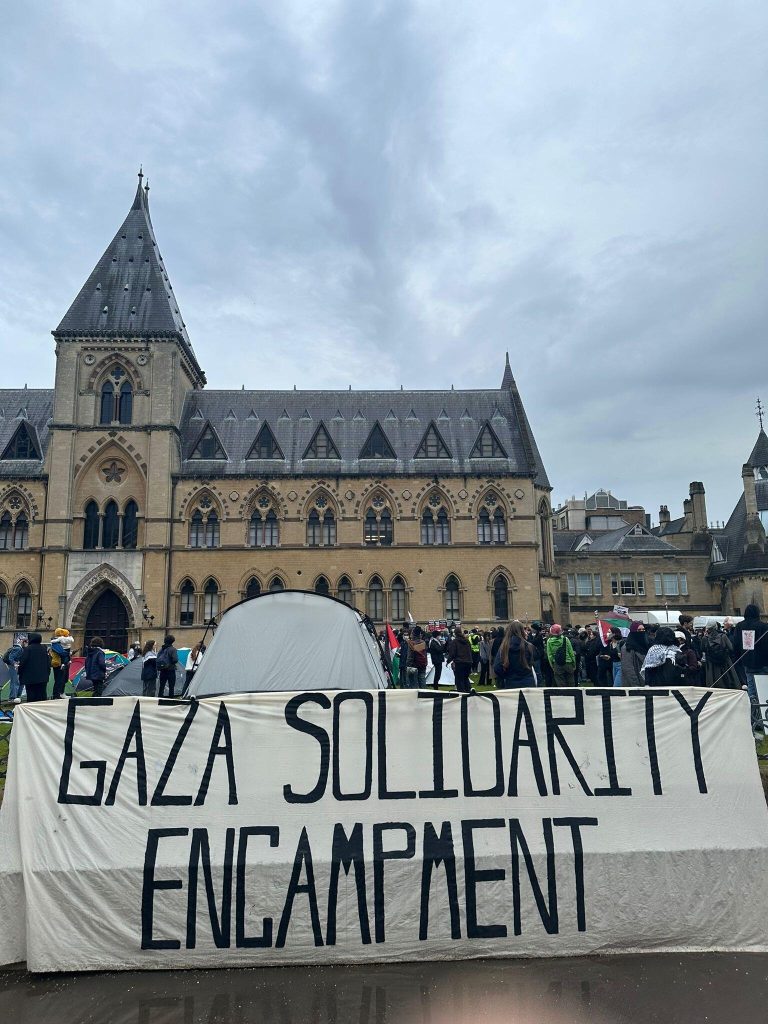 أروى حنين الريّس أول جزائرية فلسطينية تترأس اتحاد طلبة جامعة أكسفورد العريقة