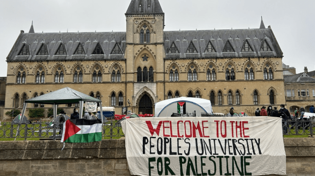 أروى حنين الريّس أول جزائرية فلسطينية تترأس اتحاد طلبة جامعة أكسفورد العريقة