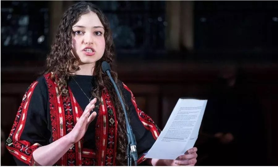 أروى حنين الريّس أول جزائرية فلسطينية تترأس اتحاد طلبة جامعة أكسفورد العريقة