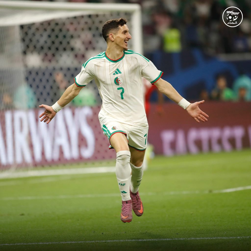 مهرجان أهداف جزائري في شباك البحرين  1/5 (كأس العرب )