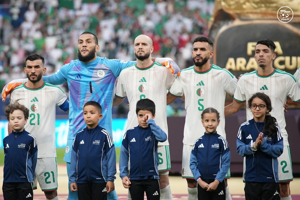كأس العرب: محاربو الصحراء في اختبار حاسم أمام العراق.. وهذه القنوات الناقلة!