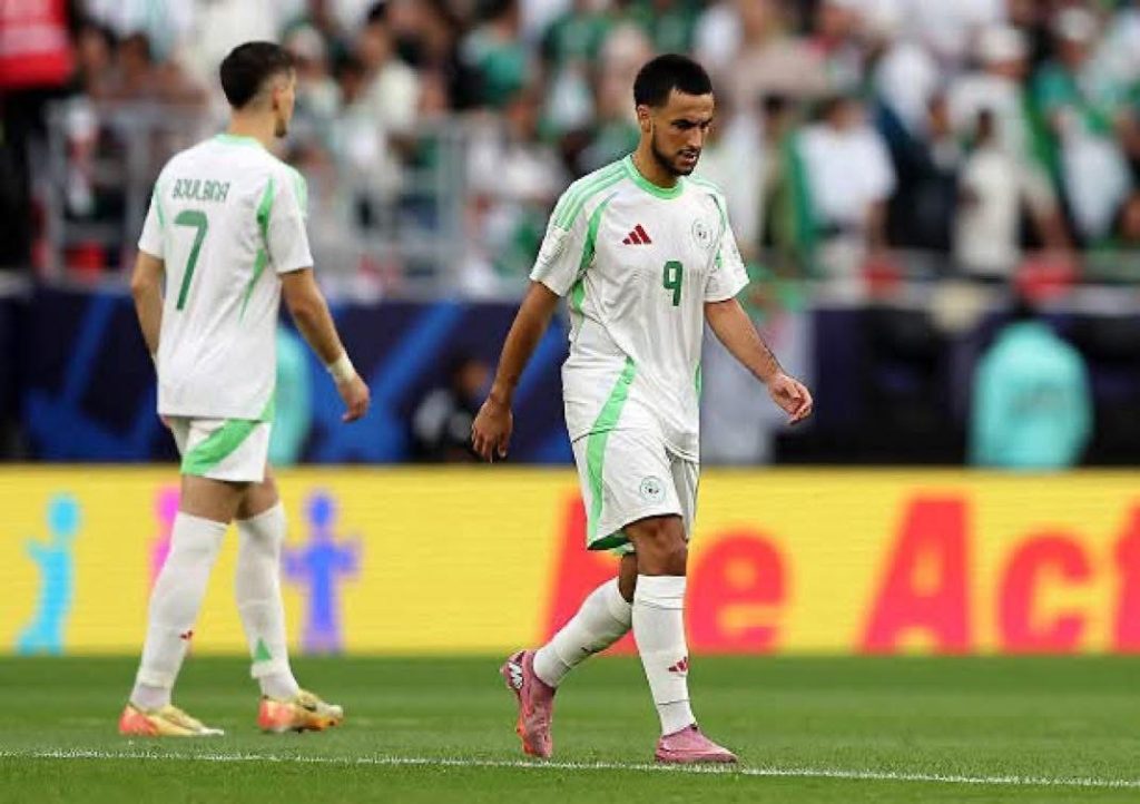 كأس العرب: محاربو الصحراء في اختبار حاسم أمام العراق.. وهذه القنوات الناقلة!