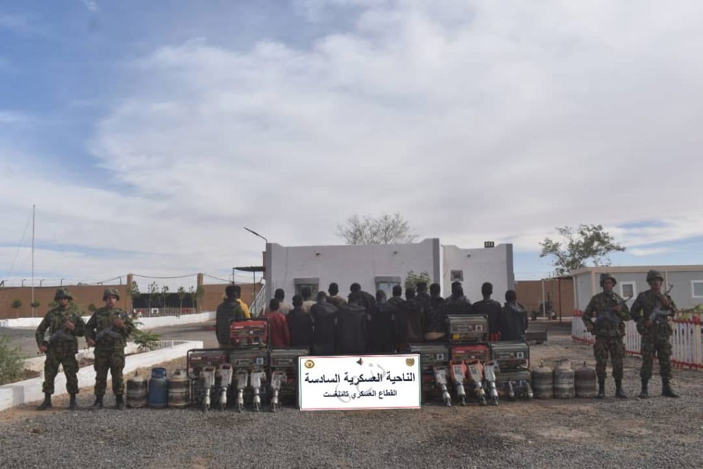 الجيش الجزائري يوجه ضربة قوية للإرهاب وبارونات المخدرات