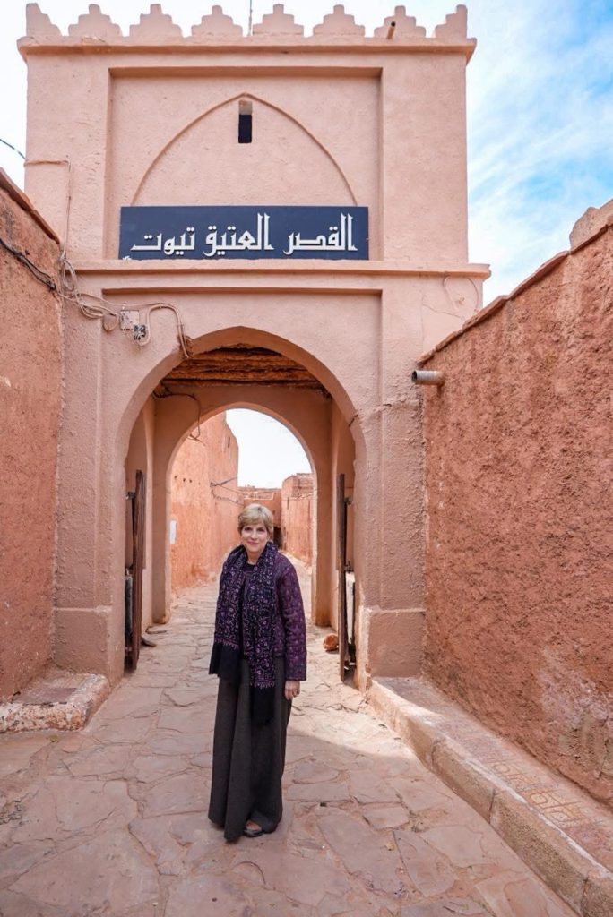 دون بروتوكولات..السفيرة الأميركية تزور مسقط رأس الرئيس تبون وتلتقي أفرادا  من عائلته